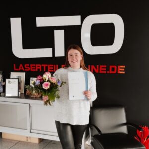 Laserteileonline LTO Azubi Indstrienkauf frau Laserteileonline LTO Azubi Indstrienkauf frau