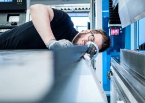 Praesises Abkanten bei Laserteileonline.de